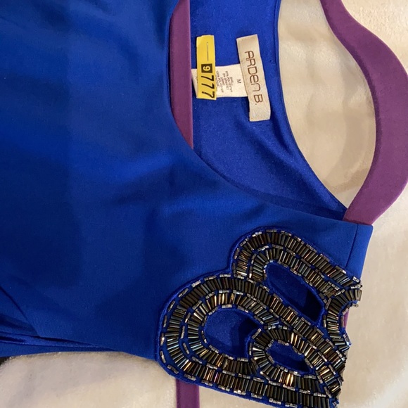 Open back - Picture 2 of 4